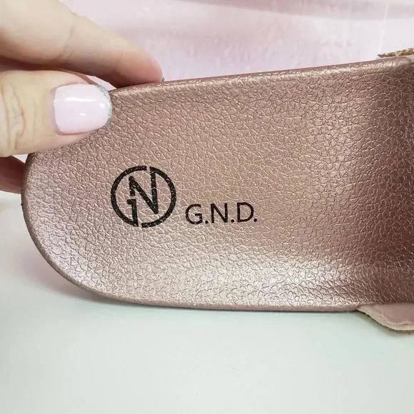 Rose Gold Rhinestone Flip Flop - Picture 3 of 5